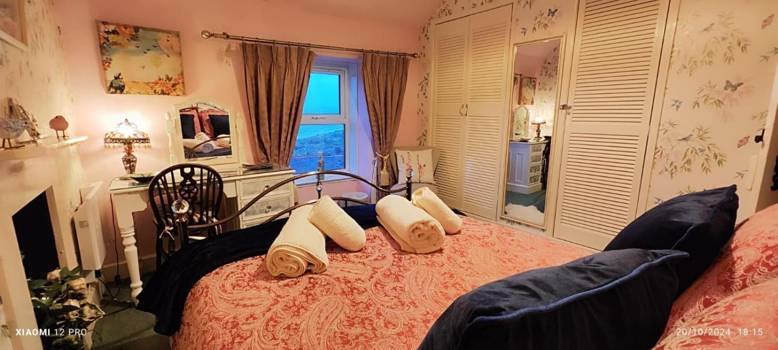 Fantastic Sea Views At Century'S Old Alma'S Cottage - Sleeps Up To 8 Guests Penmaen-mawr Exterior foto